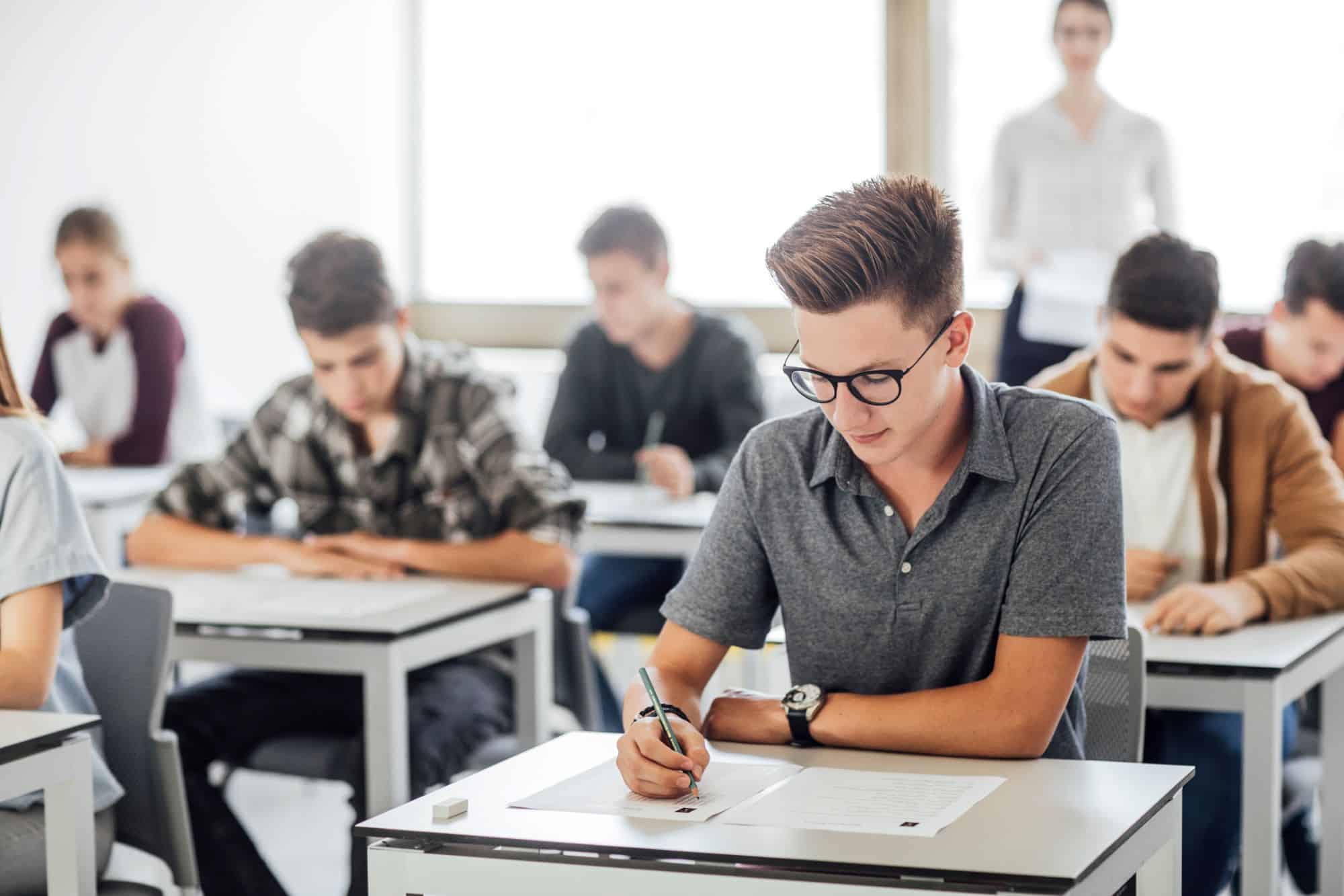 Zoll Einstellungstest Inhalte und Tipps